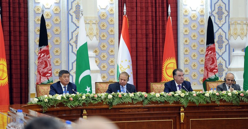 В Кыргызстане в январе 2018 года начнется строительство новой ЛЭП в рамках проекта CASA-1000 &mdash; Tazabek