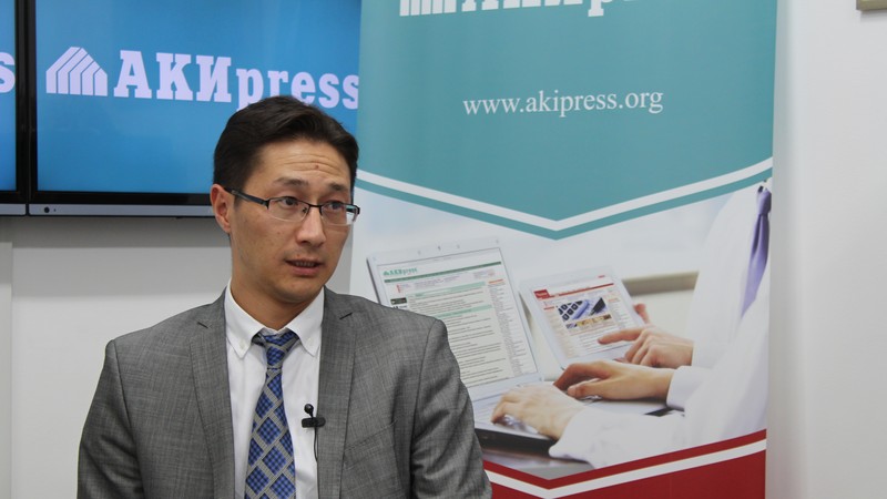 Через три недели граждане смогут через планшет жаловаться на работу сотрудника ГРС по услугам регистрации населения &mdash; Tazabek