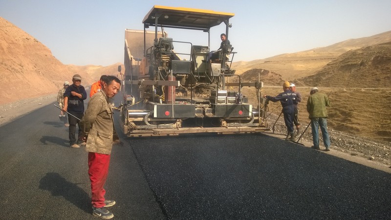 Фото &mdash; Дорожные работы на участках коридора Ош&mdash;Баткен&mdash;Исфана&mdash;Худжант &mdash; Tazabek