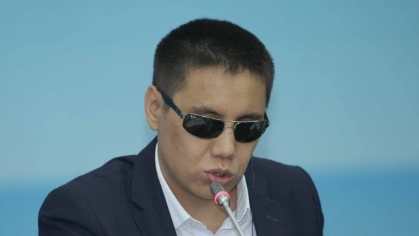 На рассмотрение Жогорку Кенеша внесли законопроект об отмене статуса &laquo;парламентского&raquo; &laquo;Пятого канала&raquo; и дальнейшей его продажи &mdash; Tazabek