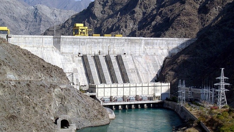 Правительство обновило состав делегации по переговорам с Евразийским фондом стабилизации и развития по проекту реабилитации Токтогульской ГЭС &mdash; Tazabek