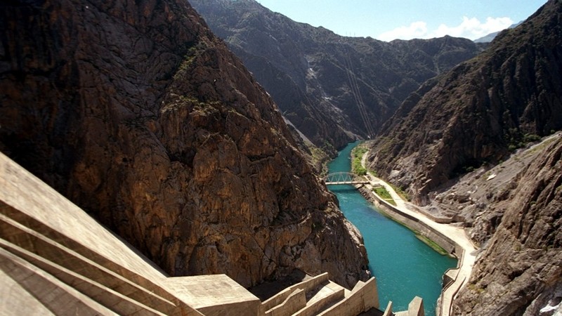 Кто из 11 крупнейших энергокомпаний в 2017 году больше всего отчислил в бюджет? &mdash; Tazabek