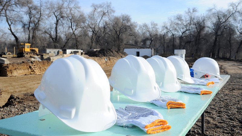 Лицензии&mdash;2017: &laquo;ЮНИС-Курулуш&raquo;, &laquo;Запад Строй&raquo; и еще 148 компаний, получивших лицензии на строительство в регионах (владельцы) &mdash; Tazabek