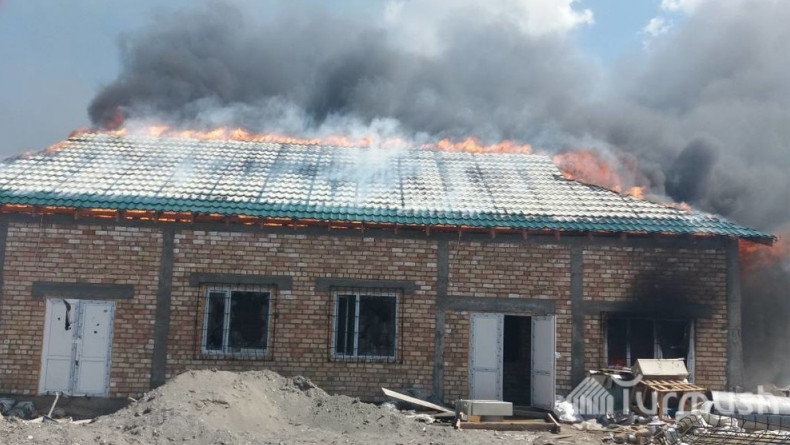 Депутат А.Назаров рассказал о встрече с послом КНР и реакции правительства КНР на поджог зданий компании &laquo;Джи Эл Девелопинг&raquo; &mdash; Tazabek