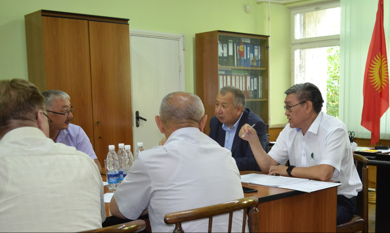 К.Боронов: Руководство ТЭЦ Бишкека должно контролировать ход стройработ в цехе химводоочистки, несмотря на то, что их выполняет китайская компания ТВЕА &mdash; Tazabek