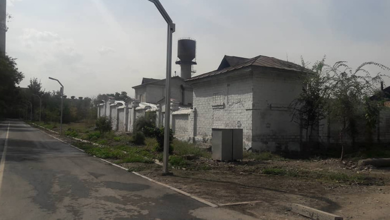 УМИ мэрии Бишкека намерено отсудить здание летнего кинотеатра в парке  Фучика у &laquo;Росинбанка&raquo; &mdash; Tazabek