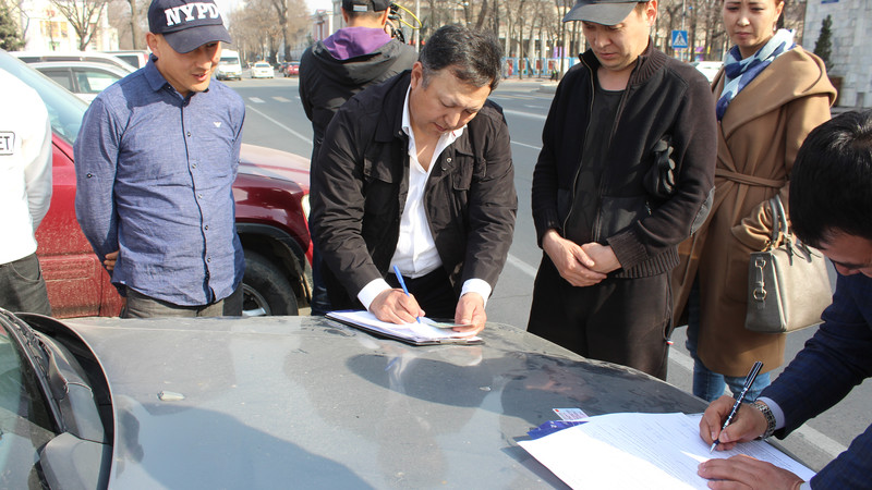 Фото &mdash; Сотрудники ГНС и ГАИ выявили 10 случаев отсутствия патента у водителей такси, а также 1 случай, где патент был просроченным &mdash; Tazabek