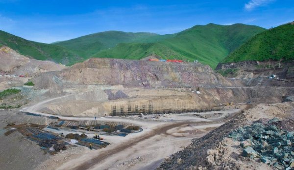 Депутат К.Рыспаев попросил дать информацию в профильный комитет ЖК о том, вывозит ли компания  &laquo;Алтынкен&raquo; золотосодержащий концентрат &mdash; Tazabek