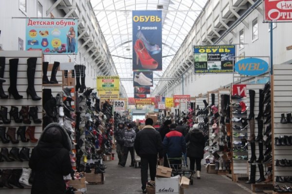 Крупные рынки Бишкека &mdash;  Среди владельцев жена экс-генпрокурора и дочь экс-главы Госфиннадзора, объявленного в розыск (количество и сумма патентов, отчисления) &mdash; Tazabek