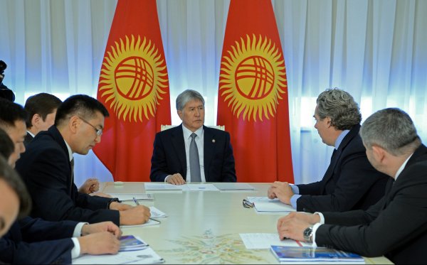 А.Атамбаев и представители General Electric обсудили ввод в Кыргызстане новых генерирующих мощностей &mdash; Tazabek