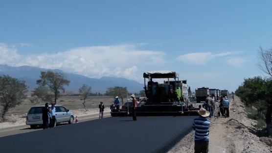 Генподрядчик &laquo;Лонг Хай&raquo; не сможет выполнить в 2017 году все работы по реконструкции автодороги Балыкчы&mdash;Корумду, - Минтранс &mdash; Tazabek