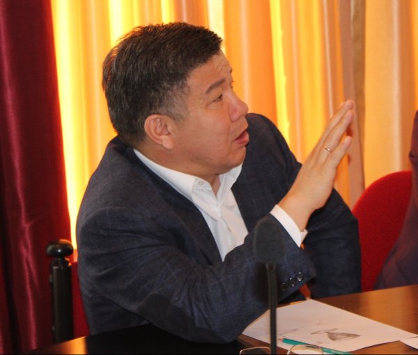 Залоговое имущество стоит 100 тыс. сомов, но банки оценивают его в 30 тыс. сомов, депутат &mdash; Tazabek