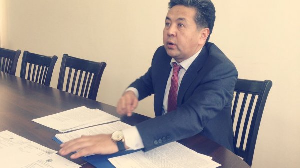 Тайырбек Сарпашев попросил генпрокурора И.Джолдубаеву лично разобраться, кто виноват в действиях вокруг участка Бакиева &mdash; Tazabek