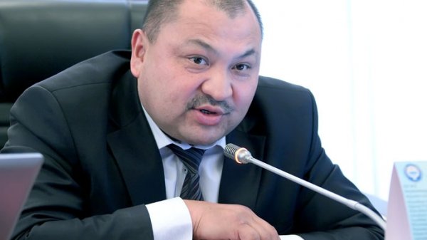 ТВЕА потратила $12 млн на перевозку людей и механизацию ТЭЦ Бишкек,
за эти деньги можно было бы пол Бишкека перевезти, - депутат — Tazabek