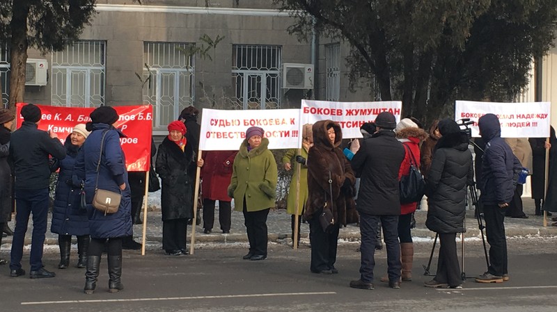 Дольщики стройкомпании &laquo;Ипар Строй&raquo; о рейдерском захвате: ВС КР отменил решения 2 инстанций, а дома остались под арестом &mdash; Tazabek