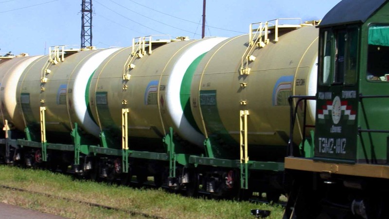 До 12 августа 2019 года в Кыргызстане в отношении завозимых нефтепродуктов можно использовать как техрегламент ЕАЭС, так внутреннее законодательство, - эксперт С.Ахматов &mdash; Tazabek