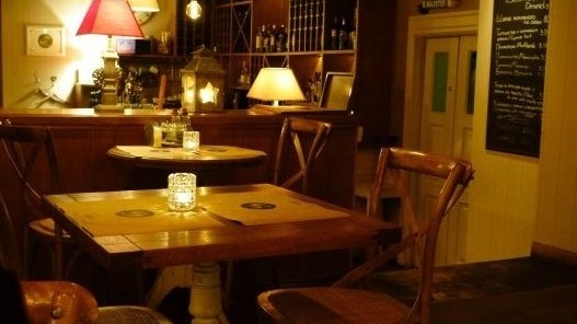 С 1 апреля потребители будут определять безопасность общепитов Бишкека и Иссык-Кульской области по разноцветным стикерам, - Минэкономики &mdash; Tazabek