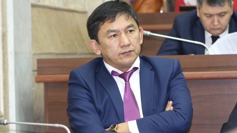 МВД задержало экс-главу ФГИ Болсунбека Казакова по факту продажи VIP-городка Бакиевых &mdash; Tazabek