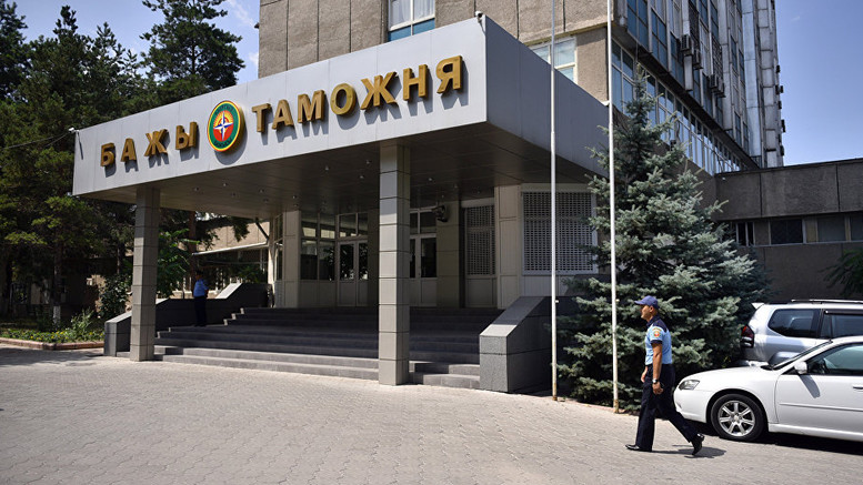 ГТС задержала контрабандные кондитерские изделия, полотна и хлопок из Узбекистана &mdash; Tazabek