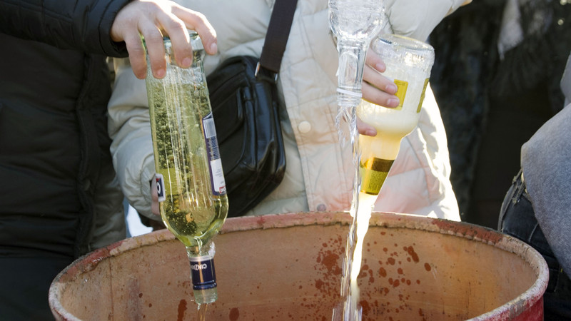 ГНС за 7 месяцев изъяла более 77 тыс. бутылок алкоголя с сомнительными акцизными марками &mdash; Tazabek