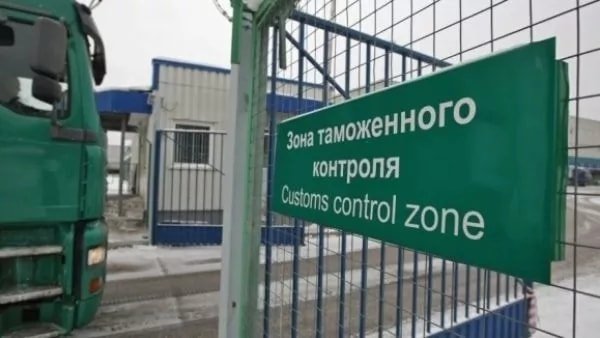 За 5 месяцев 2016 года через пункт пропуска &laquo;Кызыл-Адыр&raquo; из КР в РК было вывезено 1,1 тыс. тонн сельхозпродукций и лампочек &mdash; Tazabek