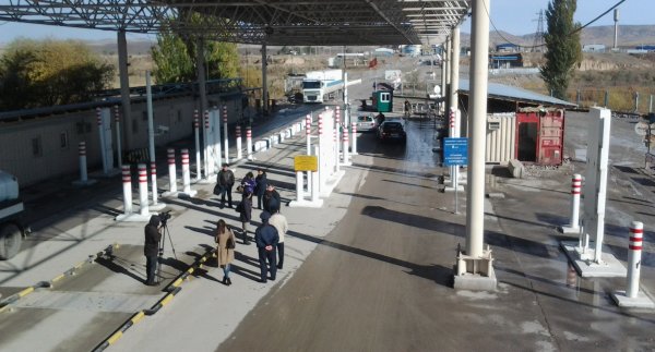 Больше всего товаров проходит через контрольно-пропускной пункт &laquo;Ак-Тилек&raquo;, - ГНС &mdash; Tazabek