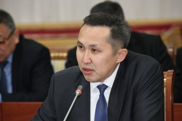 Замглавы Госкомсвязи Э.Аматов не назвал, по какой цене планируется закупать Интернет из Китая из-за коммерческой тайны &mdash; Tazabek