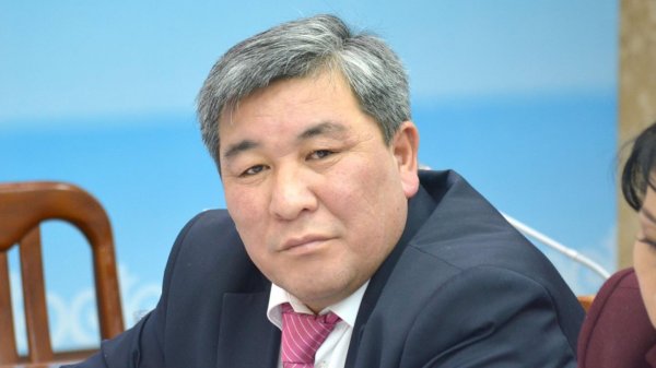 Депутат Р.Момбеков: Почему средства от Джеруя три года не выдаются Таласу? Думаю, они лежат в банке и кому-то приносят дивиденды &mdash; Tazabek