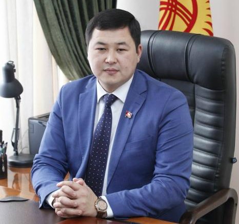 Депутат А.Жамангулов: Рядом с аэропортом &laquo;Манас&raquo; 3000 человек были выданы земли (карта) &mdash; Tazabek