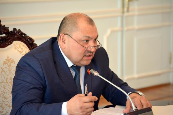 Депутат К.Рыспаев: Иностранная лаборатория &laquo;Алекс Стюарт&raquo; получает огромные деньги &mdash; Tazabek