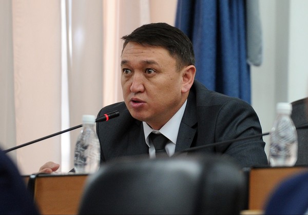 Депутат А.Жунус уулу предложил Генпрокуратуре рассмотреть ответственность главы Госкомсвязи по повышению стоимости Интернета в 2016 году &mdash; Tazabek