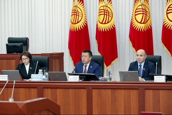 Парламент одобрил продление пилотного проекта ЕАЭС по маркировке меховых изделий до конца 2018 года &mdash; Tazabek