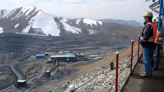 Кыргызстан занял 6 место по лицензированию недропользования в Индексе управления ресурсами, но суммарный бал снизился из-за коррупции, - эксперт &mdash; Tazabek