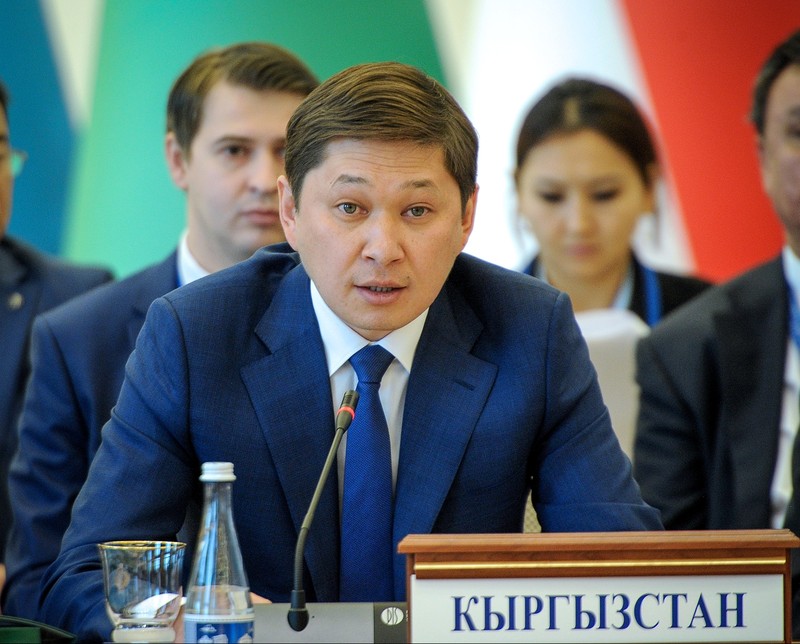 Премьер С.Исаков: Можно ли называть контрабандой товары, 20% которых сельхозпродукция, а 80% &mdash; транзит в Россию? &mdash; Tazabek