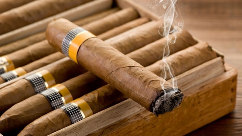 Из каких стран в Кыргызстан завозятся сигары и сигариллы? (объем, стоимость) &mdash; Tazabek