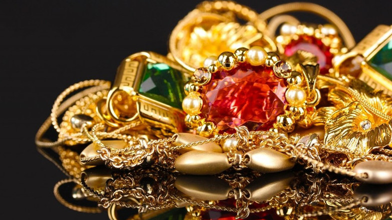 В мае Минфин проверит 22 субъекта в сфере продажи ювелирных изделий, в том числе отделы в ТЦ &laquo;Берекет Гранд&raquo;, &laquo;Беш-Сары-Сити&raquo; (список) &mdash; Tazabek