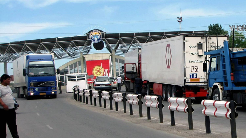 Депутат: Предприниматели жалуются, что таможенники заставляют их растаможиваться по 6-й степени &mdash; по самым высоким ставкам &mdash; Tazabek