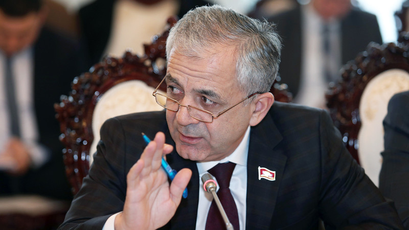 Депутат предложил рассмотреть вопрос на соответствие занимаемой должности министра транспорта и дорог Ж.Калилова &mdash; Tazabek