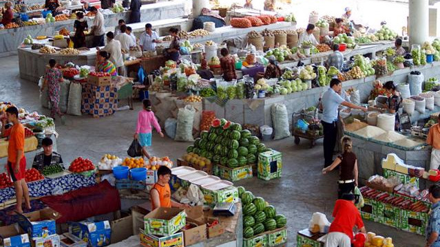 Какое количество рынков расположено в регионах КР? (показатели) — Tazabek