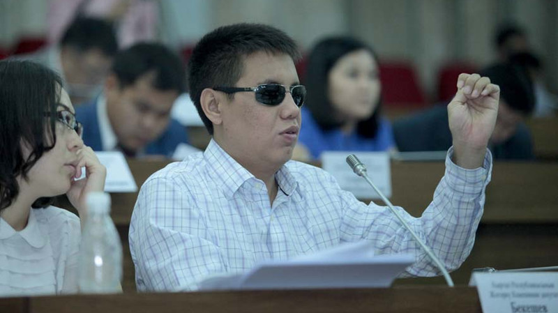 Депутат: Домен &laquo;com&raquo; стоит $3, а домен &laquo;kg&raquo; &mdash; $60 или $70 &mdash; Tazabek