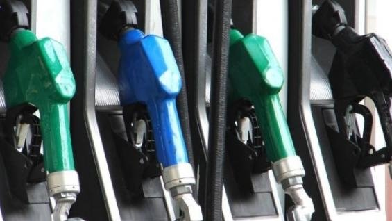 Около 30% потребляемых ГСМ в Кыргызстан завозится контрабандой, - Минэкономики &mdash; Tazabek