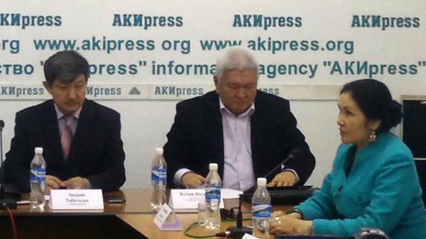 Максим Бакиев требовал от казахских партнеров $150 млн за долю в проекте строительства Кара-Кечинской угольной станции, - экс-премьер Ф.Кулов &mdash; Tazabek