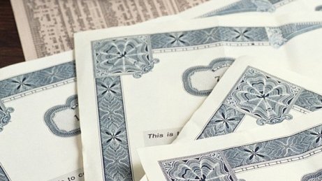 Президент А.Атамбаев подписал закон, позволяющий выпускать новые виды исламских ценных бумаг в КР &mdash; Tazabek