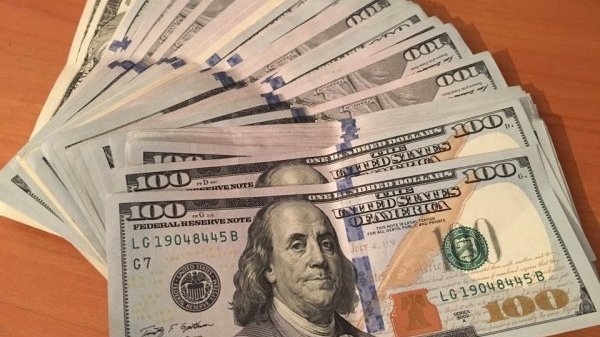 Курс валют: Доллар США дорожает, а евро падает в цене (графики) &mdash; Tazabek
