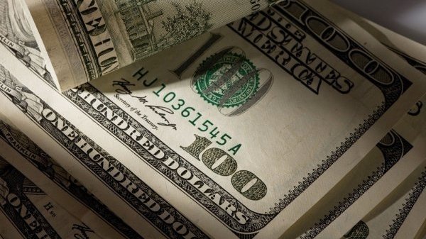 Курс валют: Доллар США продается по 69,4 сома &mdash; Tazabek