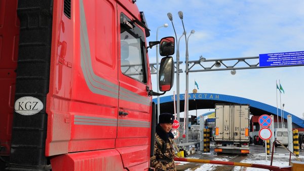 Казахстан запретил Кыргызстану транзит молочной, мясной и рыбной продукции в Россию автотранспортом, - подтвердили в Госветсанинспекции (экспортеры) — Tazabek
