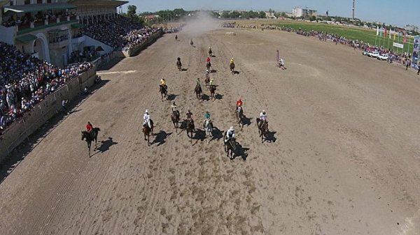 Ленинский суд передал конюшню ипподрома &laquo;Ак-Кула&raquo; мэрии Бишкека &mdash; Tazabek