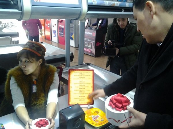 Госантимонополия проверила сокулукский &laquo;Боорсок&raquo;  и не нашла дату изготовления колбасы &laquo;Риха&raquo;, срока годности BonAqua и ценника на сухарики (фото) &mdash; Tazabek