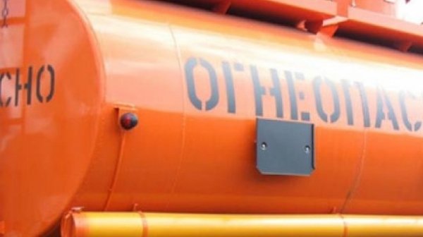 Финполиция задержала перевозивший 40 тонн ГСМ бензовоз с сомнительными документами &mdash; Tazabek