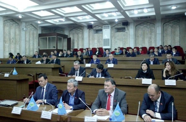 &laquo;Айыл Банк&raquo; тормозит создание МТС в регионах, выдвигая жесткие требования для кредитования, - глава Департамента механизации Минсельхоза Н.Кожогулов &mdash; Tazabek